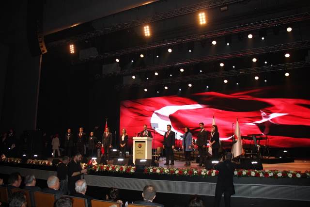 Büyük Gençlik Buluşması Ankara'da gerçekleşti (Haluk Levent Konseri)
