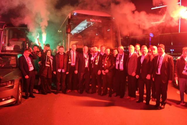 Büyük Gençlik Buluşması Ankara'da gerçekleşti (Haluk Levent Konseri)
