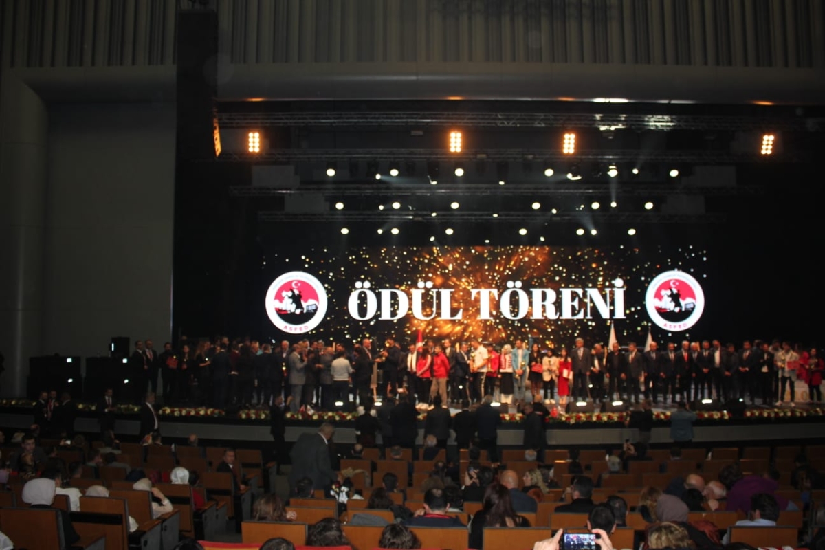 Büyük Gençlik Buluşması Ankara'da gerçekleşti (Haluk Levent Konseri)