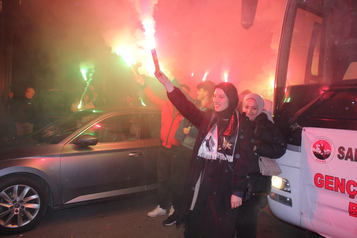 Büyük Gençlik Buluşması Ankara'da gerçekleşti (Haluk Levent Konseri)