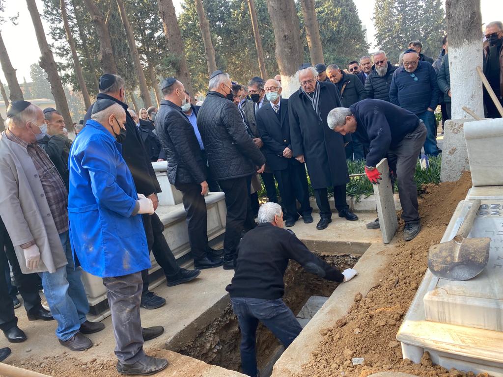 Eskinazi ailesinin asırlık çınarı Raşel Eskinazi son yolculuğuna uğurlandı