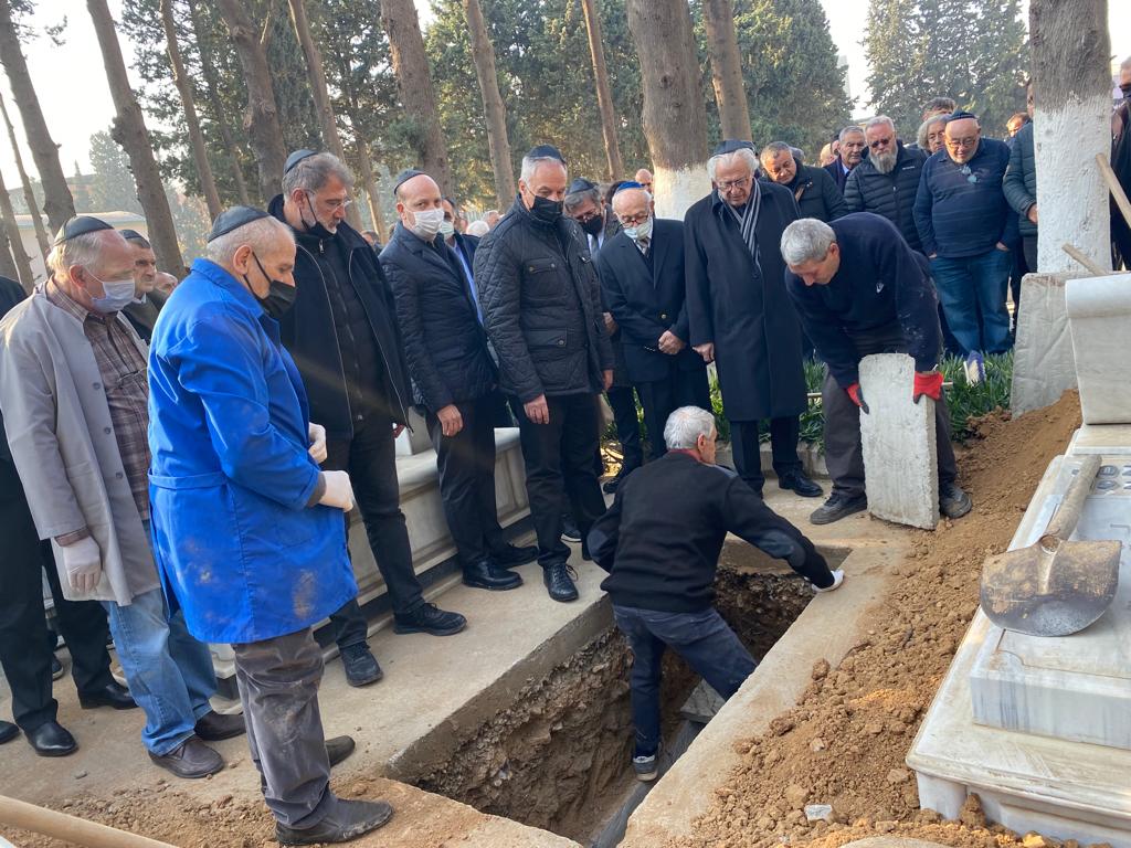 Eskinazi ailesinin asırlık çınarı Raşel Eskinazi son yolculuğuna uğurlandı