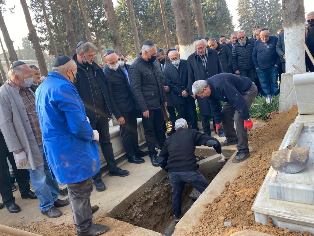 Eskinazi ailesinin asırlık çınarı Raşel Eskinazi son yolculuğuna uğurlandı