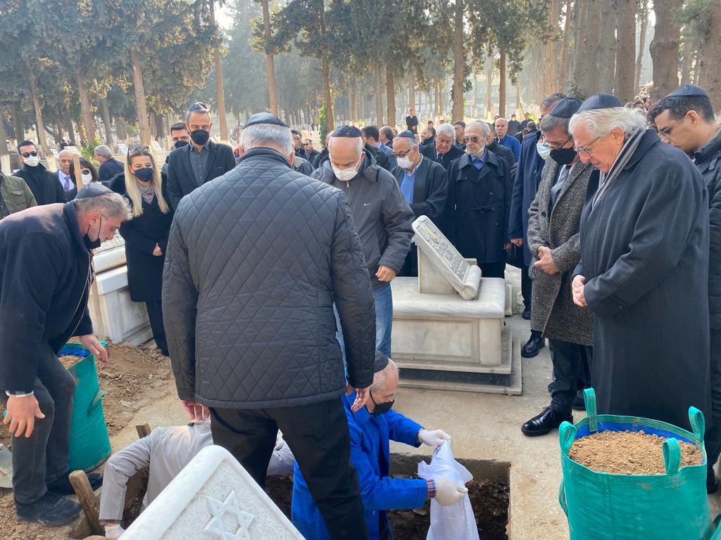 Eskinazi ailesinin asırlık çınarı Raşel Eskinazi son yolculuğuna uğurlandı