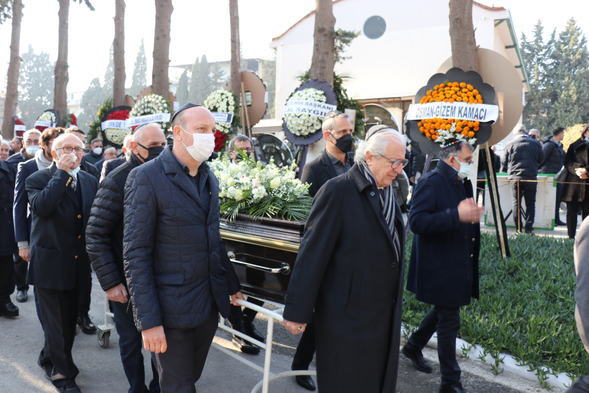 Eskinazi ailesinin asırlık çınarı Raşel Eskinazi son yolculuğuna uğurlandı