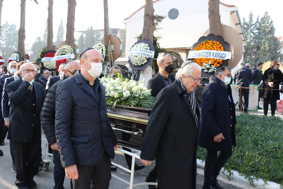 Eskinazi ailesinin asırlık çınarı Raşel Eskinazi son yolculuğuna uğurlandı