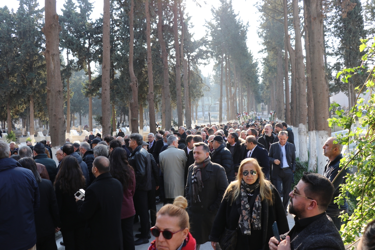 Eskinazi ailesinin asırlık çınarı Raşel Eskinazi son yolculuğuna uğurlandı