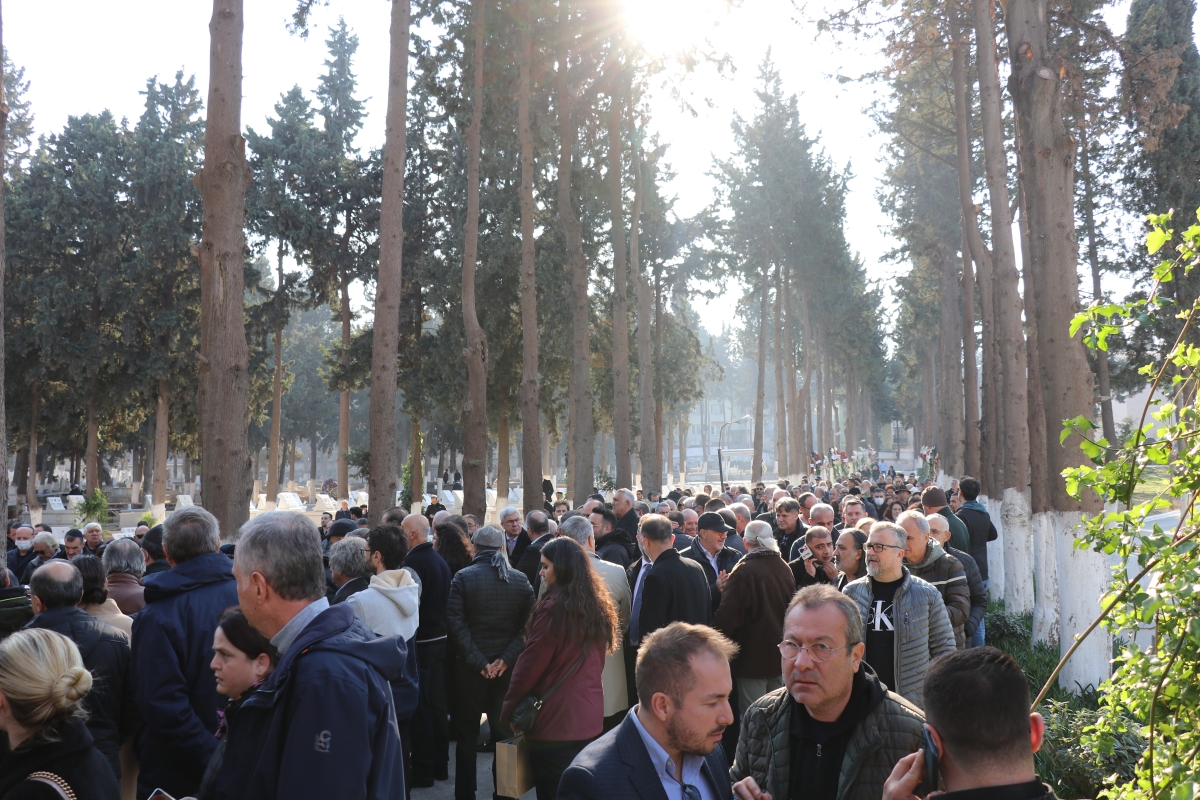 Eskinazi ailesinin asırlık çınarı Raşel Eskinazi son yolculuğuna uğurlandı