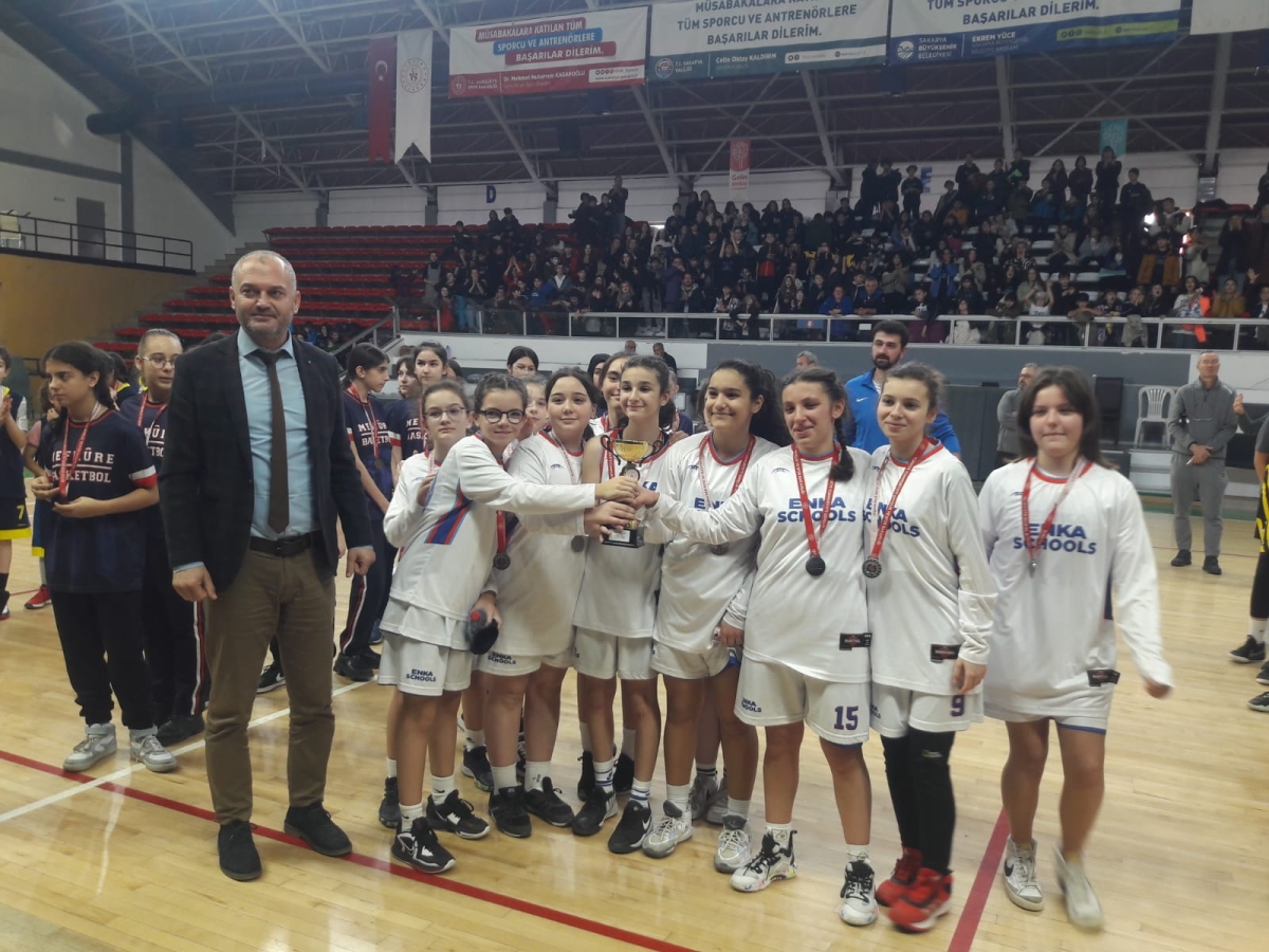 BÜYÜK İLGİ; Yıldız Kızlar Basketbol İl Birinciliği Müsabakalarında final maçları oynandı.