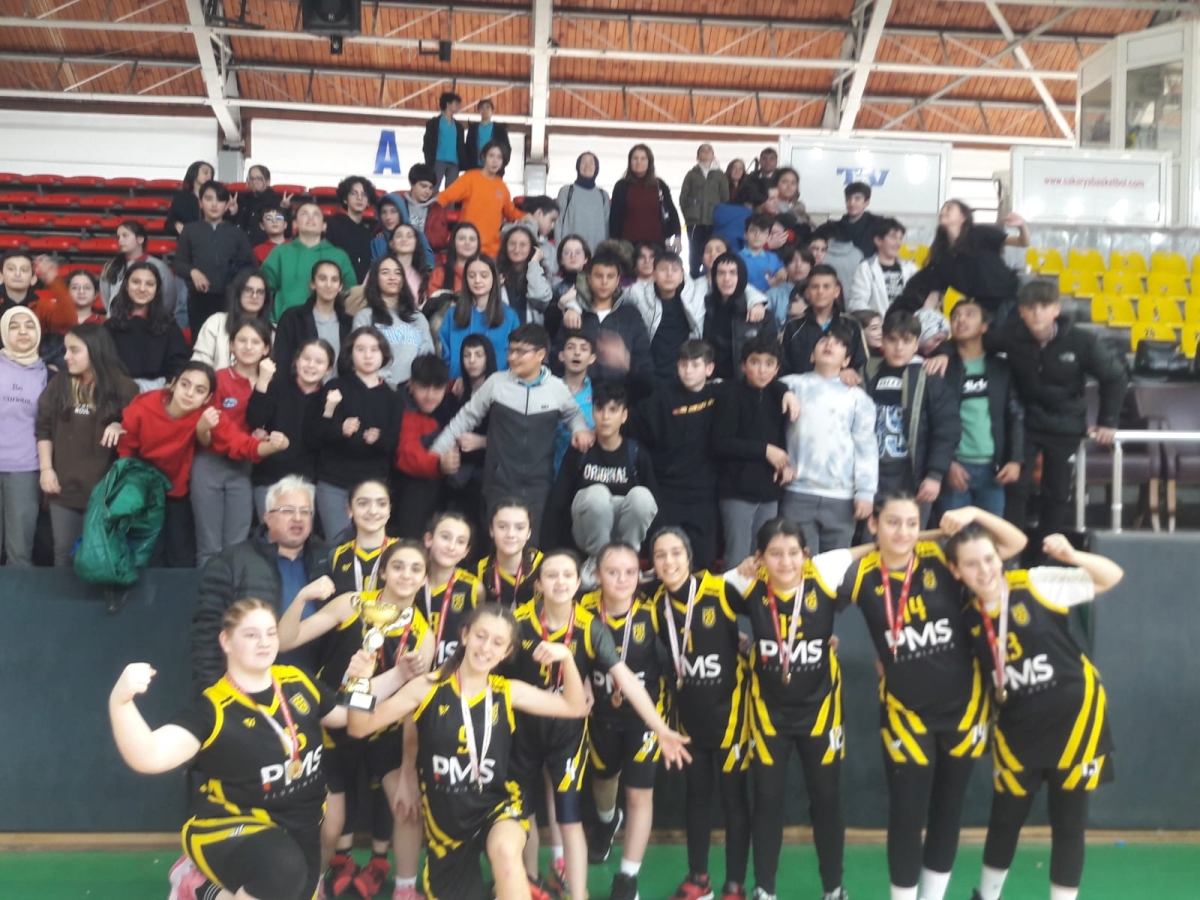BÜYÜK İLGİ; Yıldız Kızlar Basketbol İl Birinciliği Müsabakalarında final maçları oynandı.