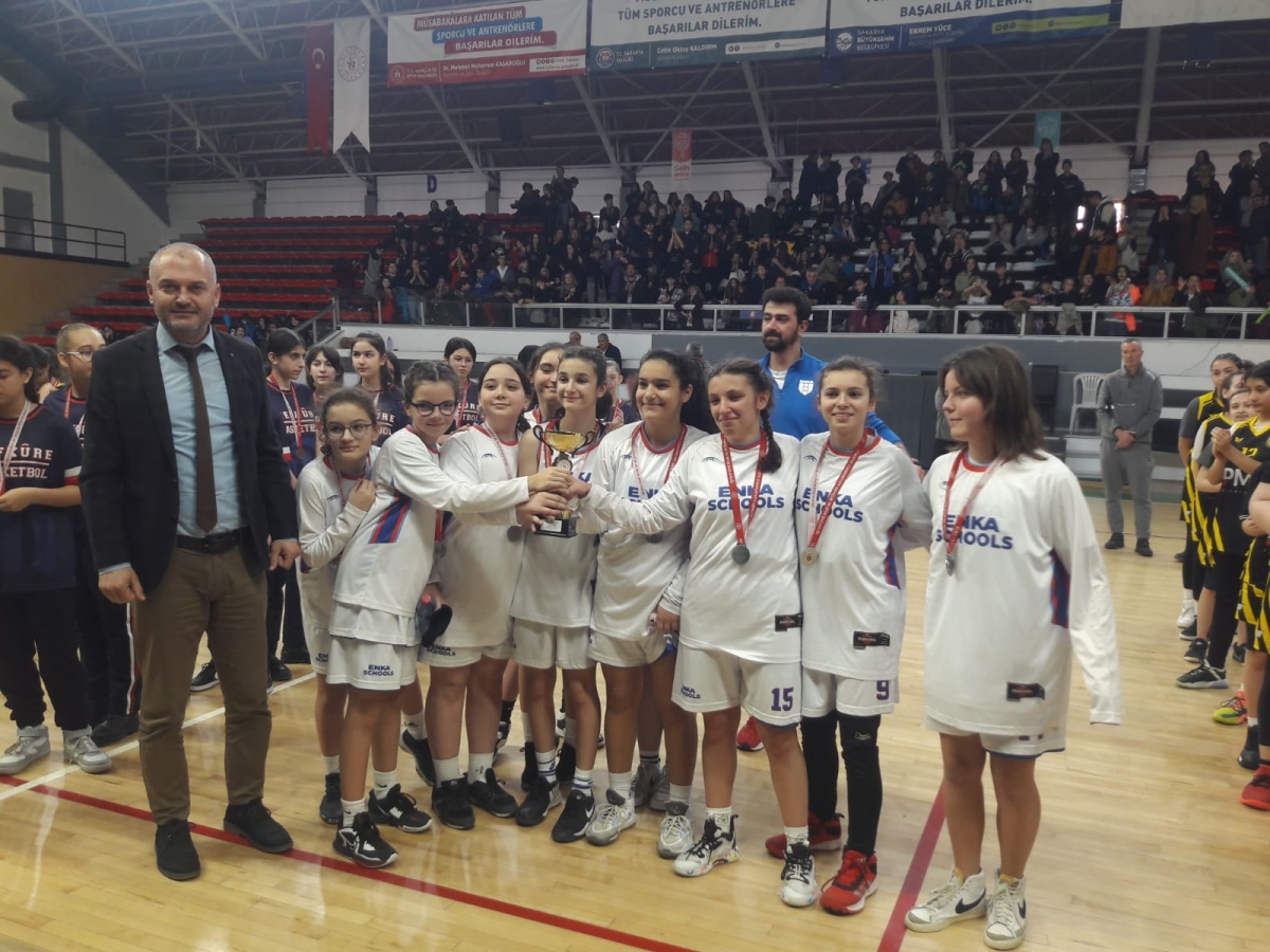 BÜYÜK İLGİ; Yıldız Kızlar Basketbol İl Birinciliği Müsabakalarında final maçları oynandı.