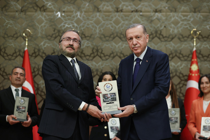 Cumhurbaşkanı Erdoğan, “7. Anadolu Medya Ödülleri” programına katıldı