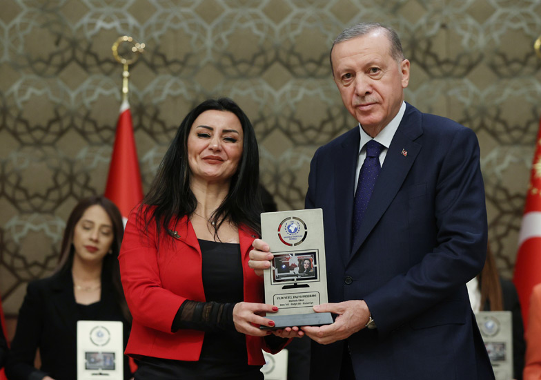 Cumhurbaşkanı Erdoğan, “7. Anadolu Medya Ödülleri” programına katıldı