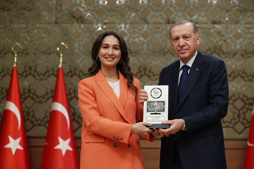 Cumhurbaşkanı Erdoğan, “7. Anadolu Medya Ödülleri” programına katıldı