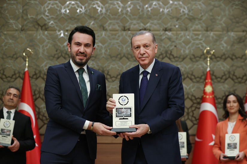 Cumhurbaşkanı Erdoğan, “7. Anadolu Medya Ödülleri” programına katıldı