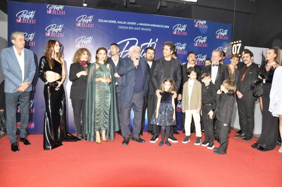 Mahsun Kırmızıgül'ün yeni filmi'nin PRESTİJ MESELESİ GALASI GERÇEKLEŞTİ