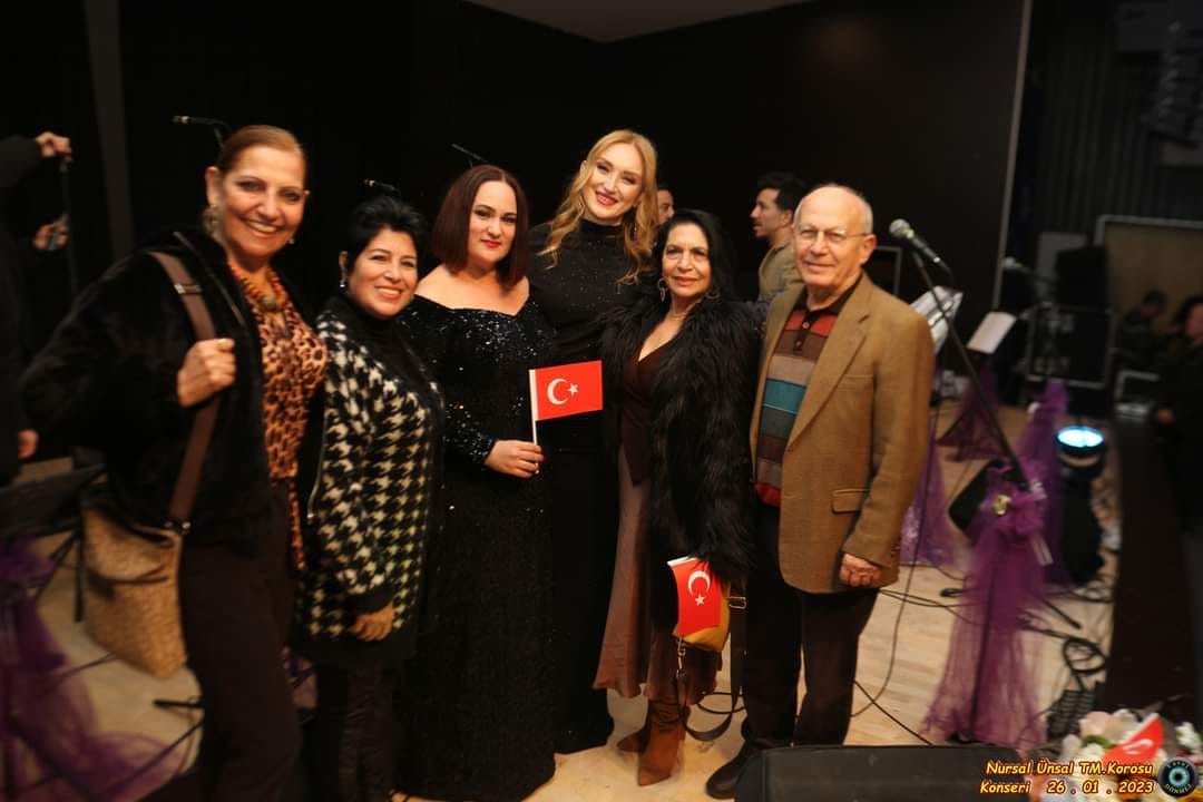  Nursal Ünsal Türk Müziği Konseri İzmir 'liler tarafından çok büyük ilgi gördü. 26 OCAK 2023