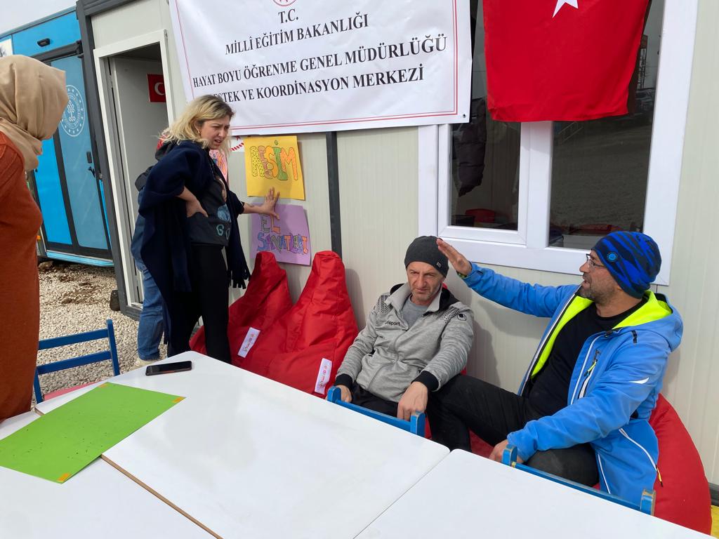 SAKARYA İL MİLLİ EĞİTİM MÜDÜRLÜĞÜNÜN GÖNÜLLÜ ÖĞRETMENLERİ MALATYA'DA..