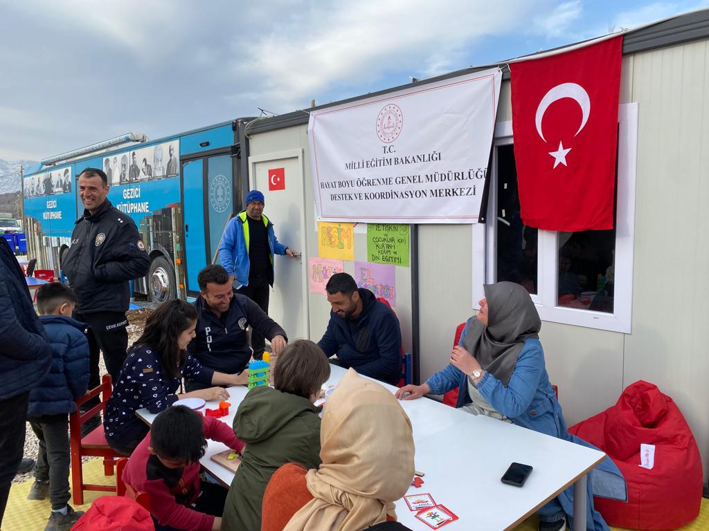 SAKARYA İL MİLLİ EĞİTİM MÜDÜRLÜĞÜNÜN GÖNÜLLÜ ÖĞRETMENLERİ MALATYA'DA..