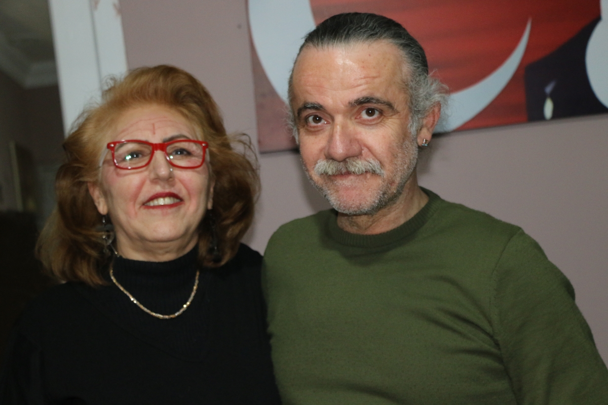 Ünlü Tiyatro Sanatçısı ve Müzisyen Yavuz Usta 59 yaşında !