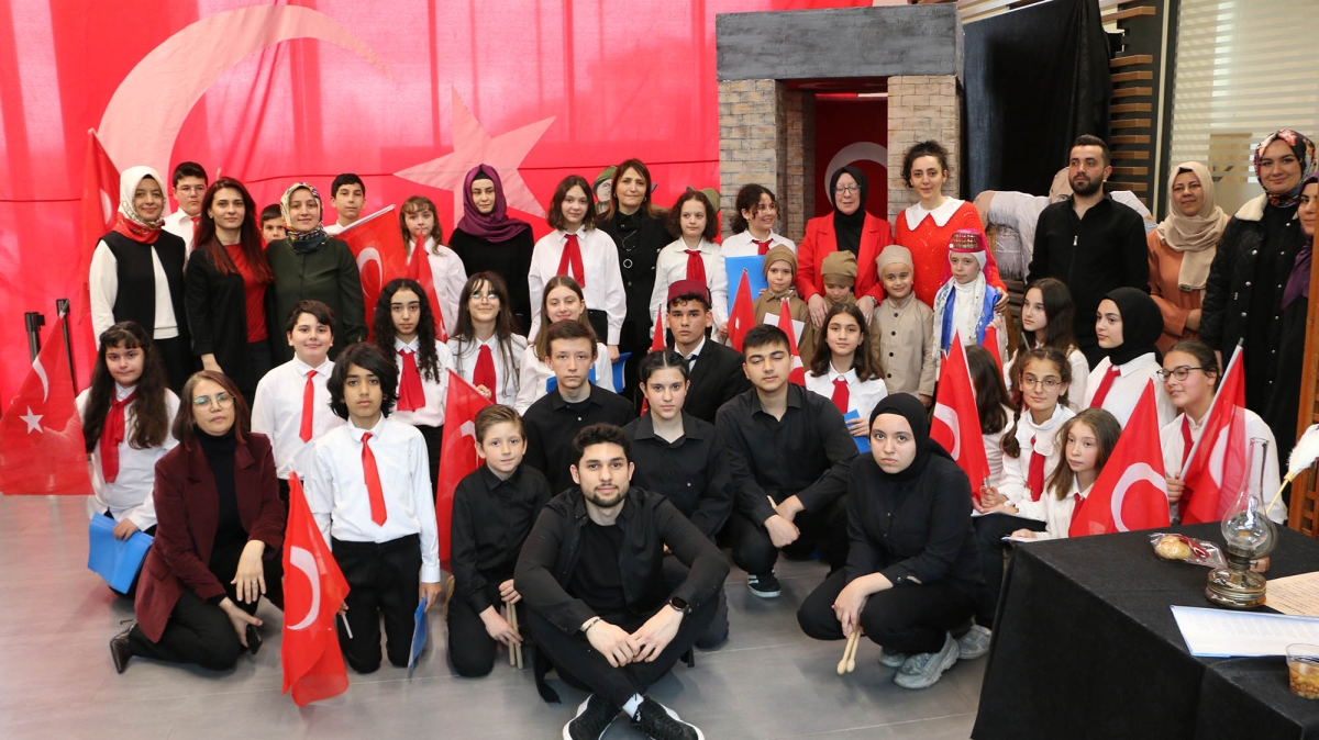 SGM’de duygu dolu gösteri: “Bir nesil onların destanıyla büyüyor”