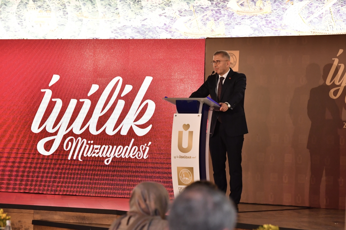 İYİLİK GECESİNDE SANATSEVERLERE HAT VE RESİM SANATINDAN 100’E YAKIN ESER SUNULDU
