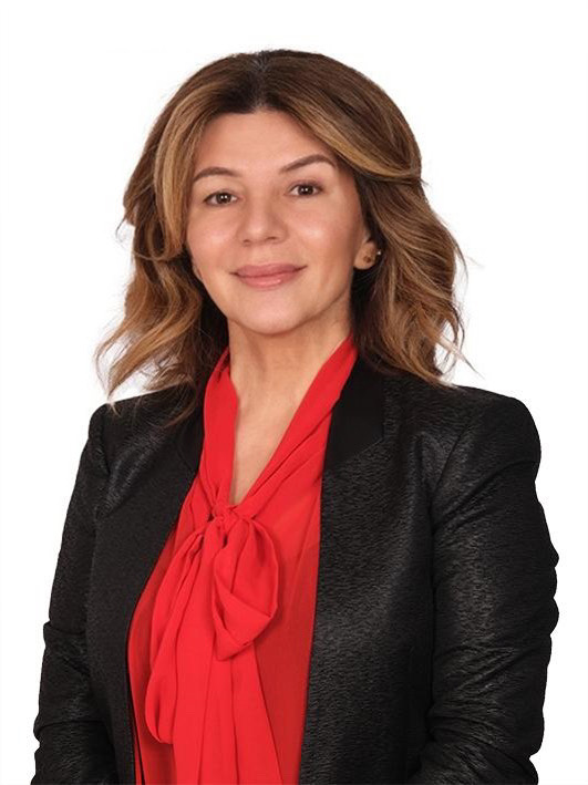 Ünlü ismin annesi CHP’den aday adayı oldu.