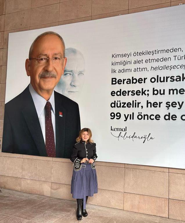 Ünlü ismin annesi CHP’den aday adayı oldu.