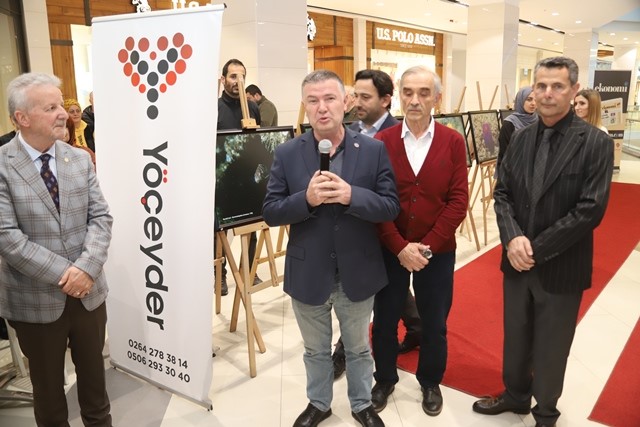 Bu anlamlı serginin geliri yetim ve öksüz çocuklar için