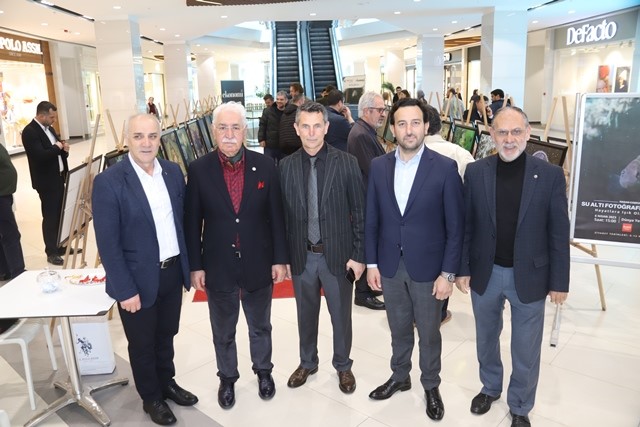Bu anlamlı serginin geliri yetim ve öksüz çocuklar için