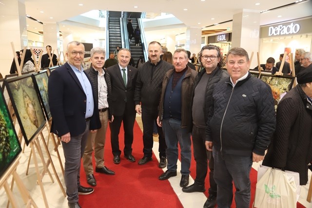 Bu anlamlı serginin geliri yetim ve öksüz çocuklar için