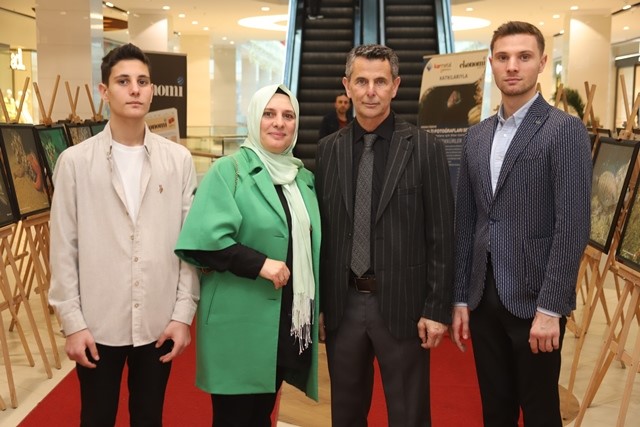 Bu anlamlı serginin geliri yetim ve öksüz çocuklar için