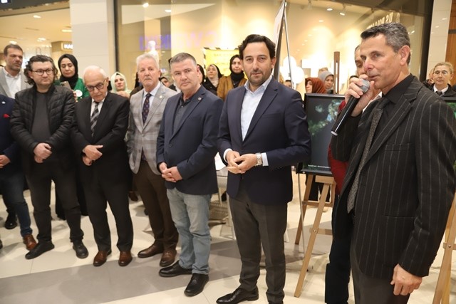Bu anlamlı serginin geliri yetim ve öksüz çocuklar için