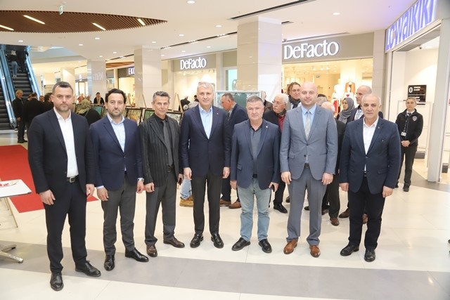 Bu anlamlı serginin geliri yetim ve öksüz çocuklar için