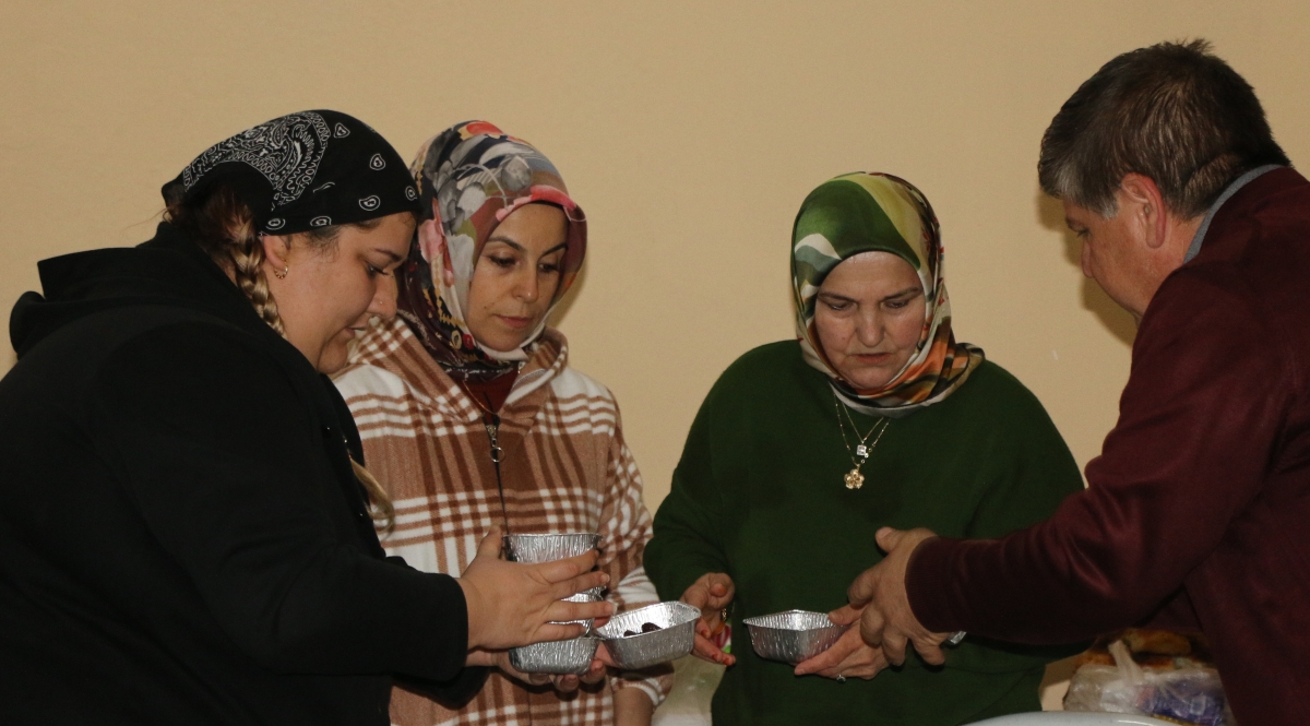 Sakarya Engelliler & Güçlüanneler Yardımlaşma Derneği İftar Yemeğinden Kareler