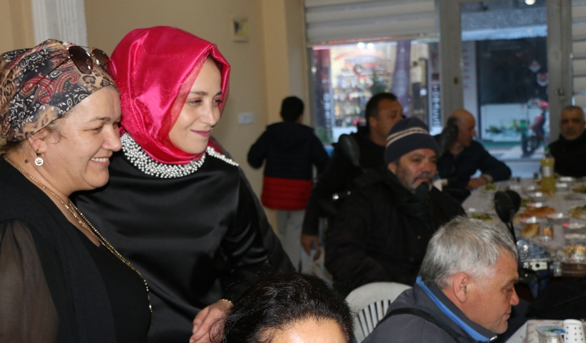Sakarya Engelliler & Güçlüanneler Yardımlaşma Derneği İftar Yemeğinden Kareler