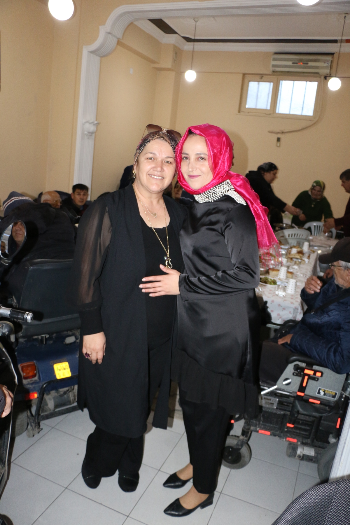 Sakarya Engelliler & Güçlüanneler Yardımlaşma Derneği İftar Yemeğinden Kareler