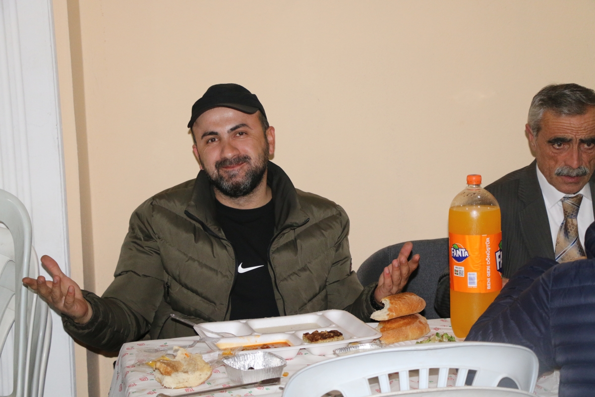 Sakarya Engelliler & Güçlüanneler Yardımlaşma Derneği İftar Yemeğinden Kareler