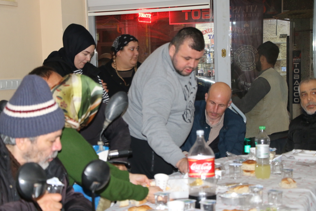 Sakarya Engelliler & Güçlüanneler Yardımlaşma Derneği İftar Yemeğinden Kareler