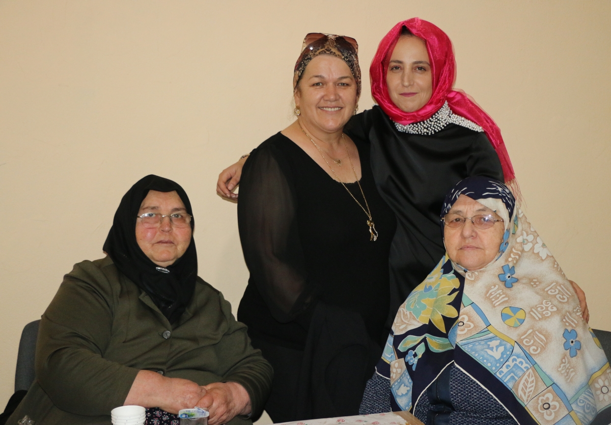 Sakarya Engelliler & Güçlüanneler Yardımlaşma Derneği İftar Yemeğinden Kareler