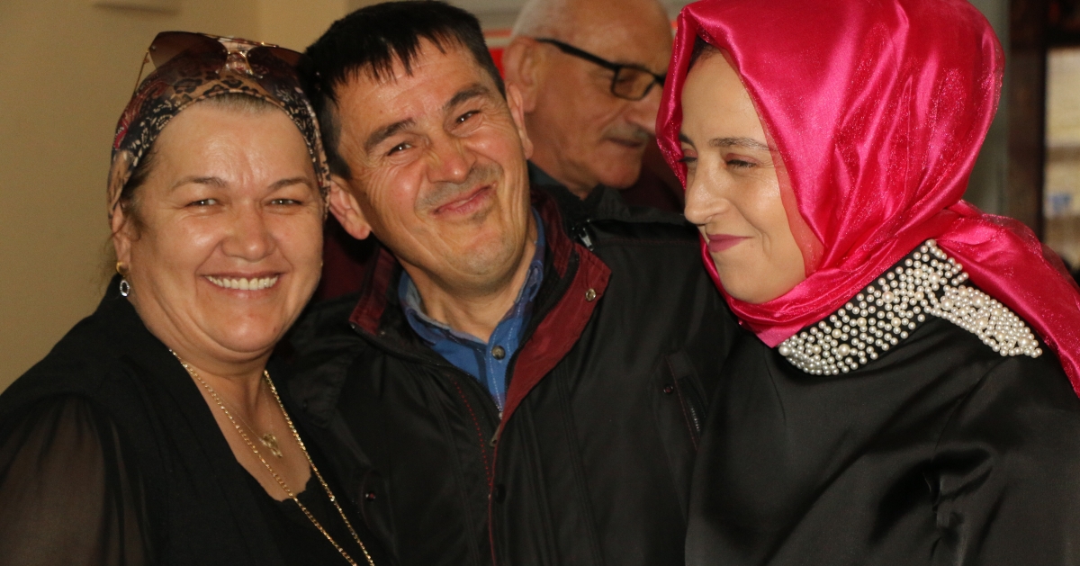 Sakarya Engelliler & Güçlüanneler Yardımlaşma Derneği İftar Yemeğinden Kareler