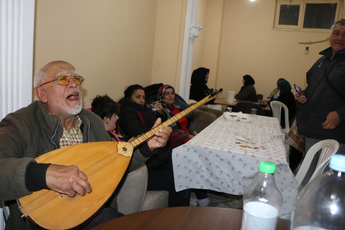 Sakarya Engelliler & Güçlüanneler Yardımlaşma Derneği İftar Yemeğinden Kareler