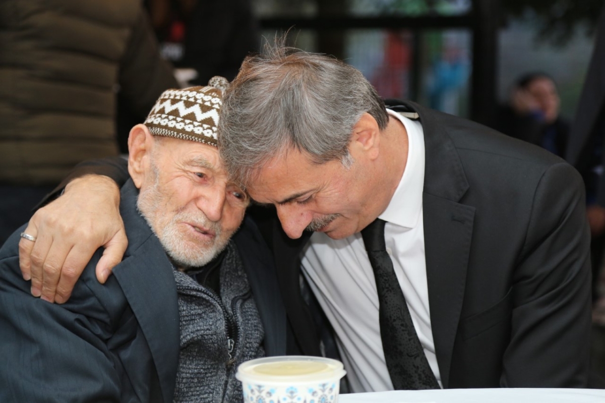 Serdivan Dağyoncalı Mahallesi tarafından her yıl gerçekleştirilen iftar programı, bu yıl da büyük ilgi gördü.
