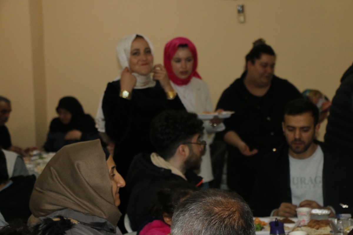Sakarya Engelliler Güçlü Anneler Yardımlaşma Derneği Geleneksen İftar Yemeği