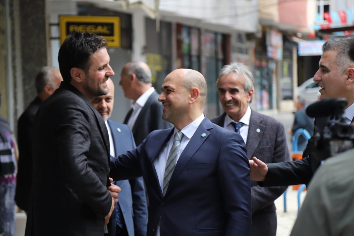 İYİ Parti 28'inci dönem Sakarya milletvekili adayı Selçuk Kılıçaslan, Sakarya'da Fark Atıyor