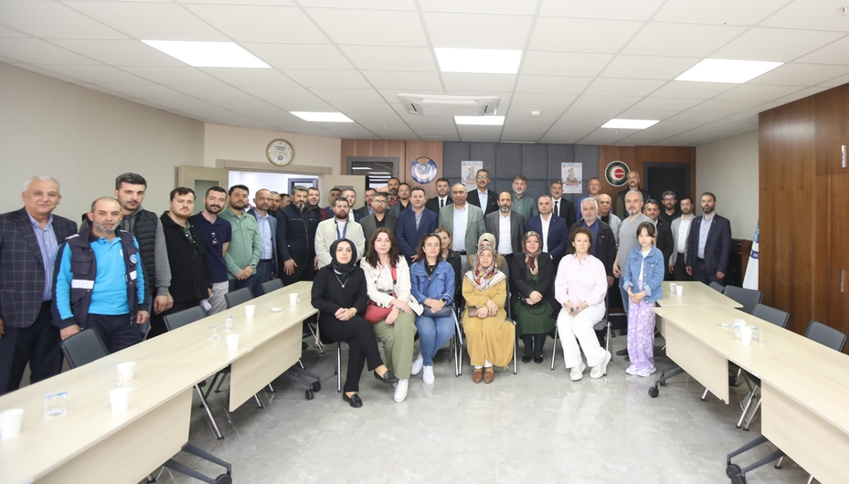 Bayraktar ve Kılıç, Şehrin Kalbi Adapazarı’nda 14 Mayıs Zaferine Hep Birlikte Yürüyoruz