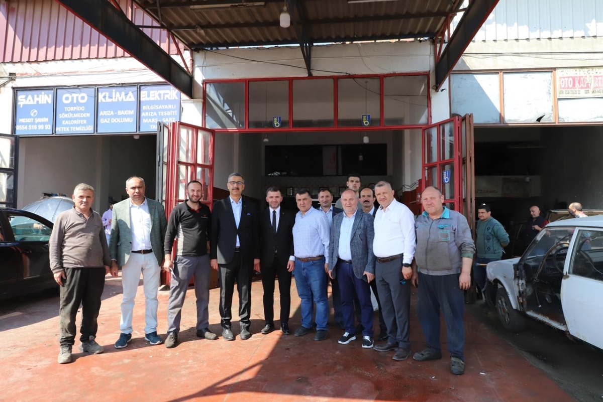 Bayraktar ve Kılıç, Şehrin Kalbi Adapazarı’nda 14 Mayıs Zaferine Hep Birlikte Yürüyoruz