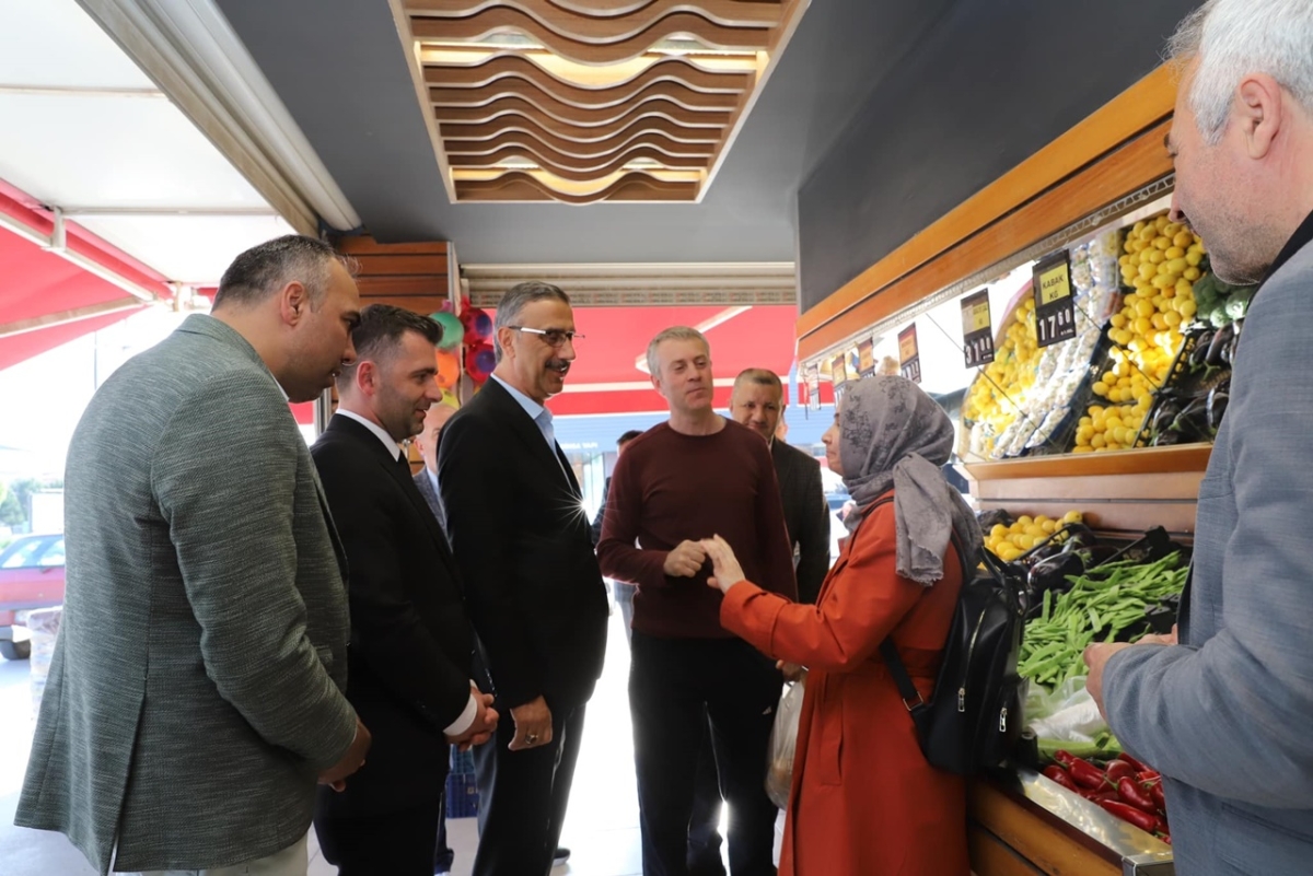 Bayraktar ve Kılıç, Şehrin Kalbi Adapazarı’nda 14 Mayıs Zaferine Hep Birlikte Yürüyoruz