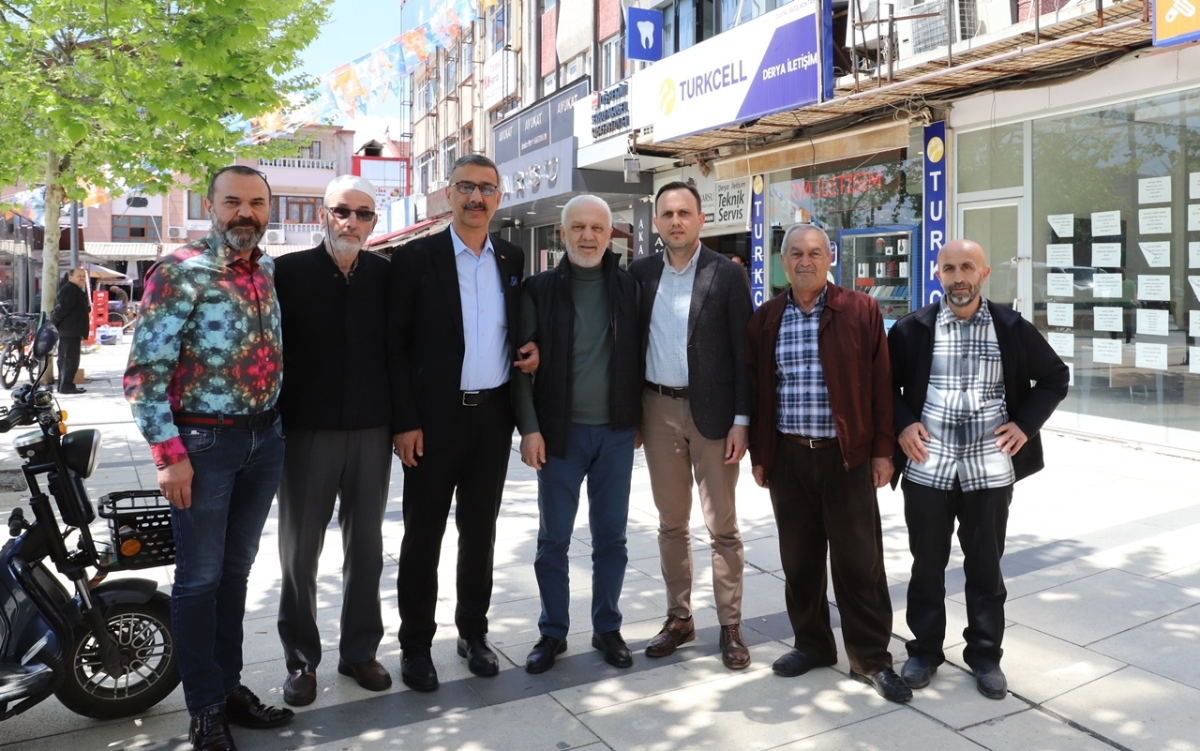 Bayraktar ve Kılıç, Şehrin Kalbi Adapazarı’nda 14 Mayıs Zaferine Hep Birlikte Yürüyoruz