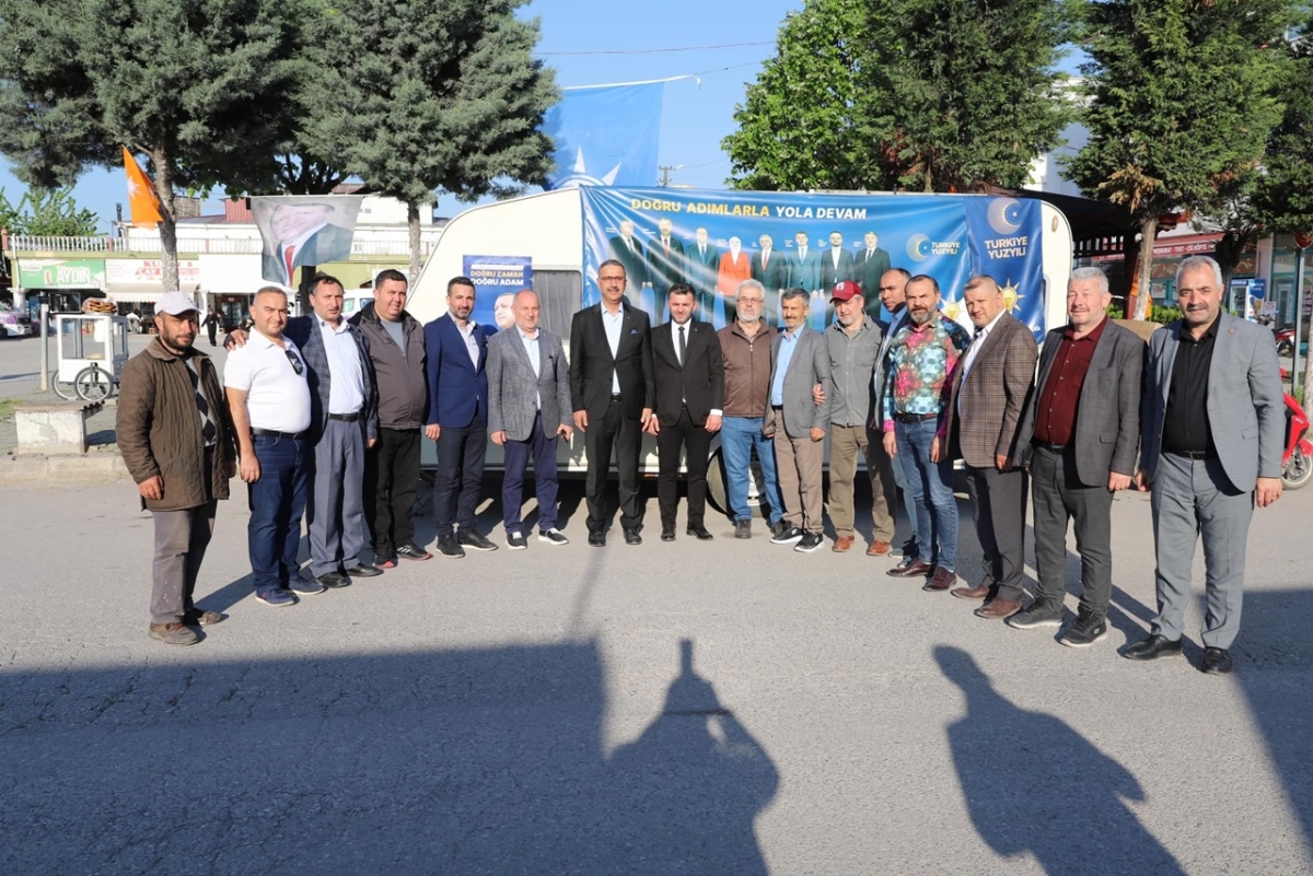 Bayraktar ve Kılıç, Şehrin Kalbi Adapazarı’nda 14 Mayıs Zaferine Hep Birlikte Yürüyoruz